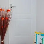 House Romantic R/c Right Apartment Porto